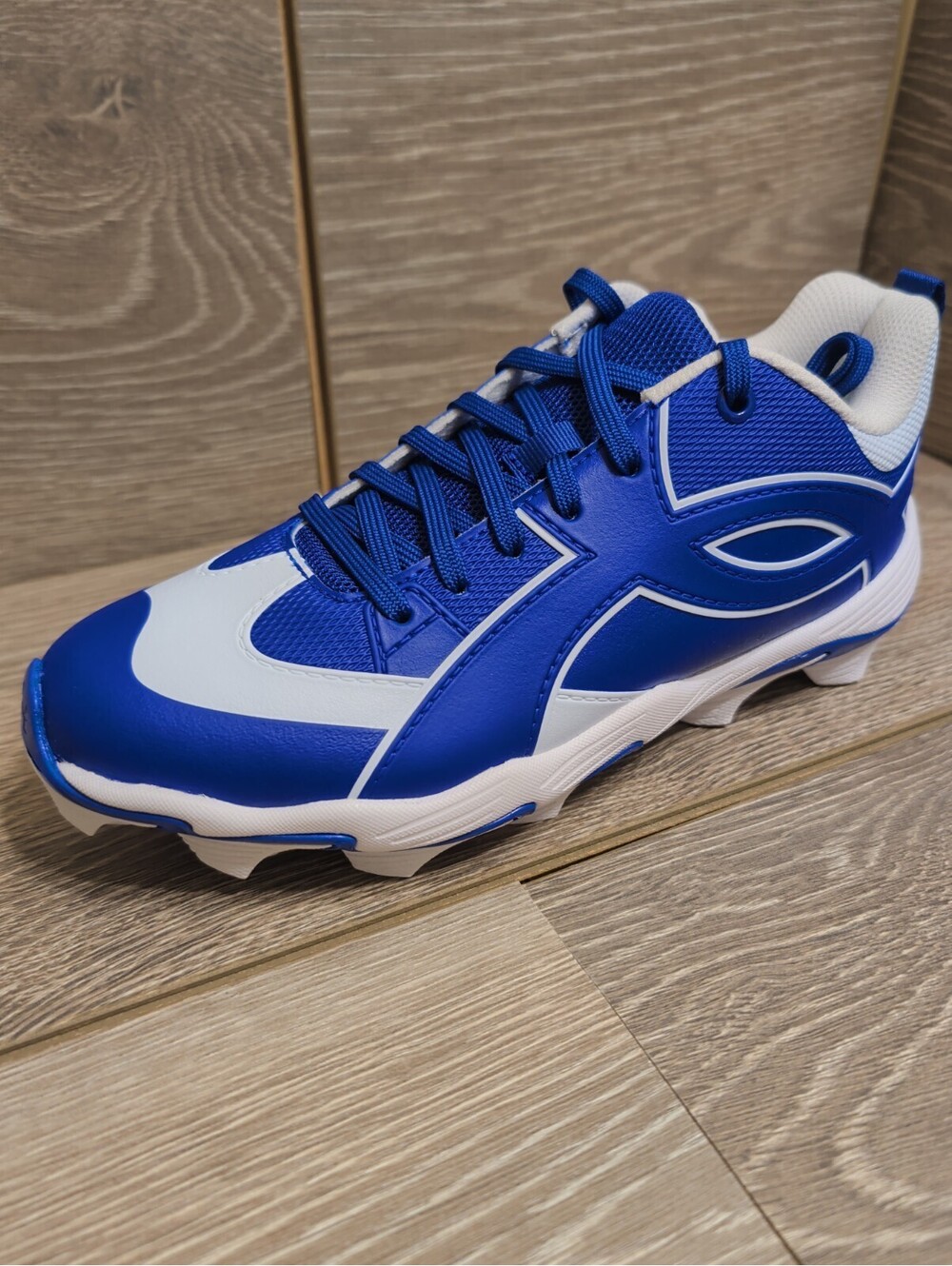 New In Box Under Armour Leadoff Icon Low RM Jr. Youth Baseball Cleats - Size 5.5